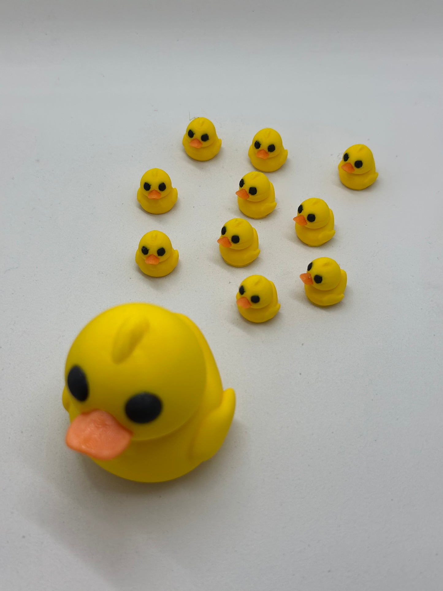 Tien Kleine Eendjes en moeder eend - 3D geprint flexibel speeldieren - flexibele dierenfidget