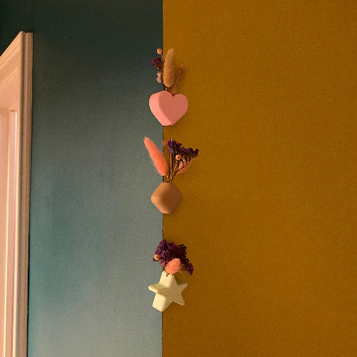 Magnetische mini bloempotjes met droogbloemen
