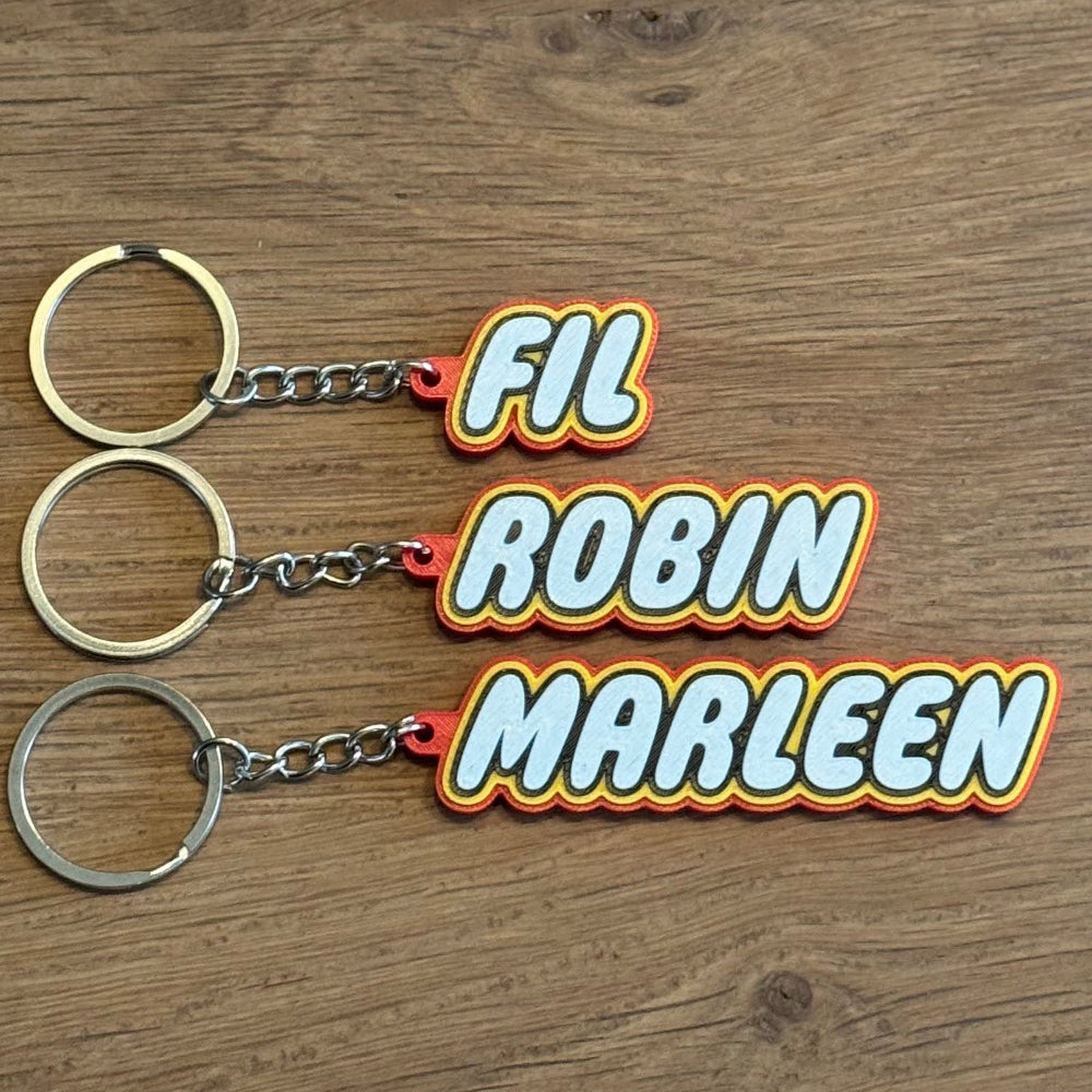 Sleutelhanger met naam in blokjesstijl